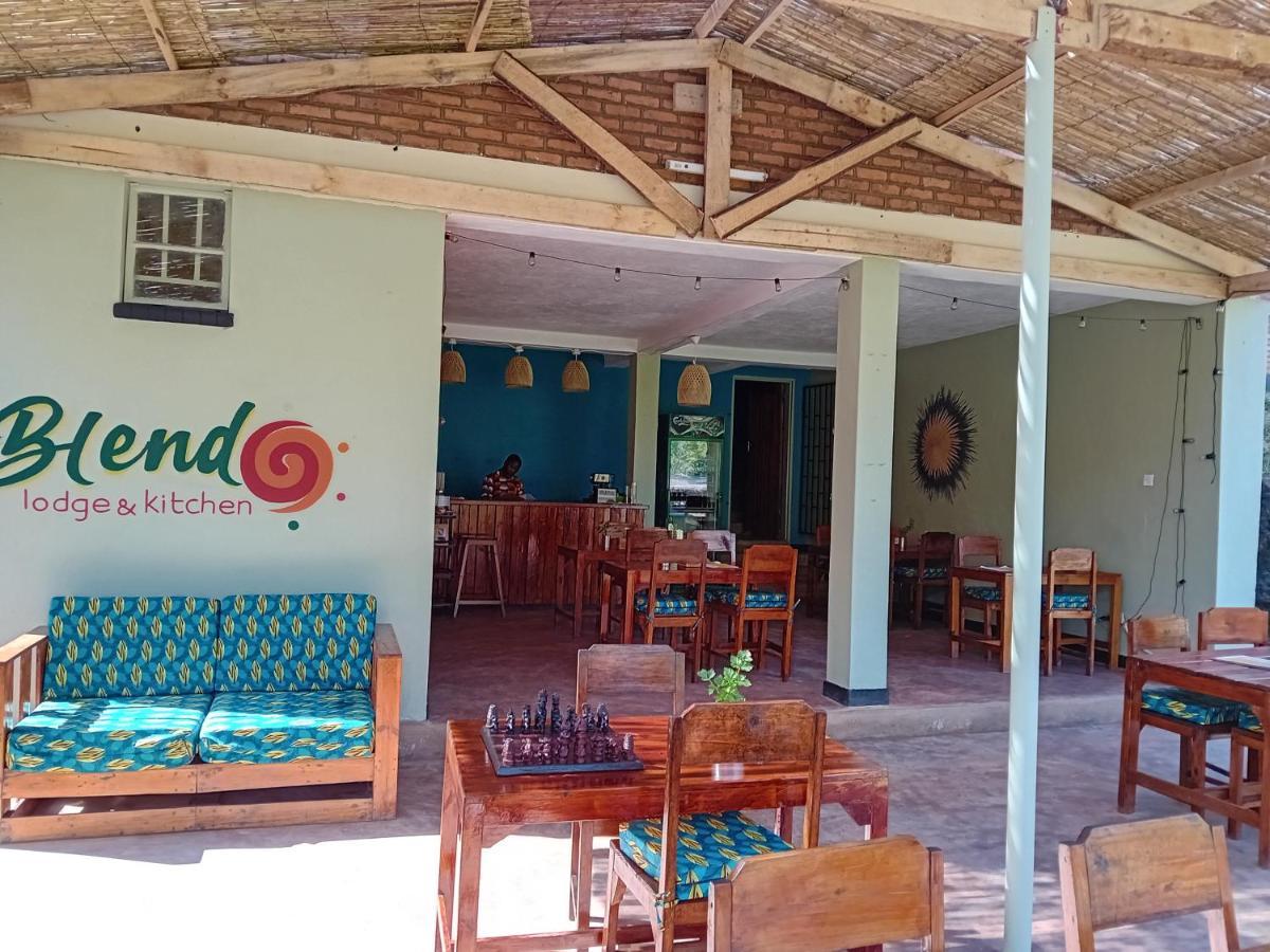 Blend Lodge And Kitchen - Pakachere ゾンバ エクステリア 写真
